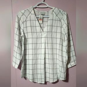 New with tag , woman sort top .